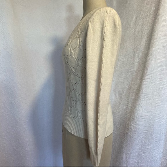 Pure cashmere ivory vneck sweater - Picture 3 of 9